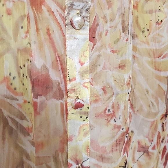 Cleo multicolor short sleeve sheer top - Picture 3 of 6